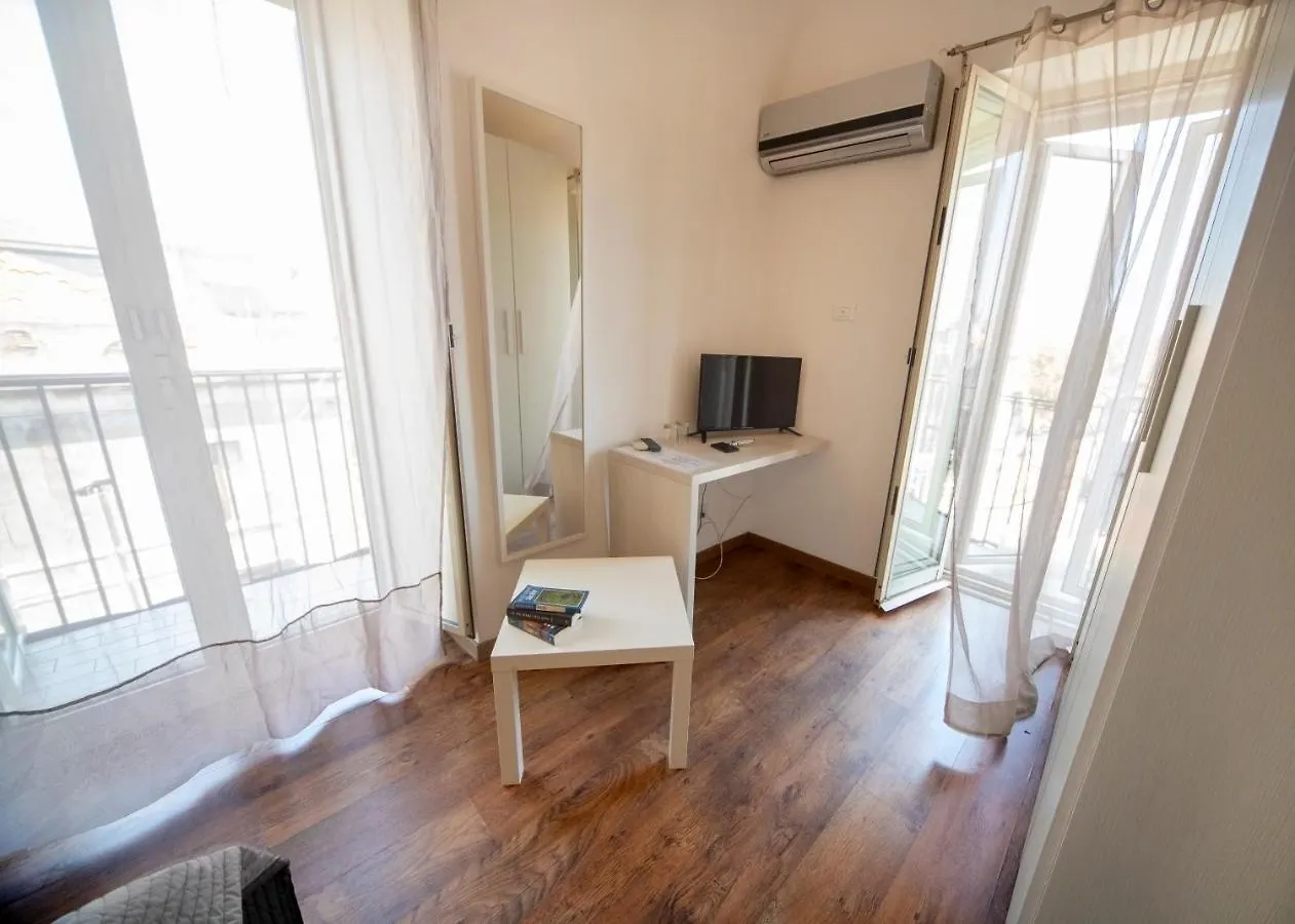 Zurria Rooms Catania