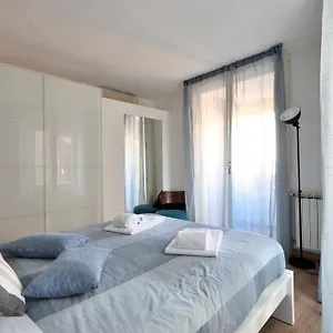 Apartament La Casa Di Carta In Piazza Stesicoro, Katania
